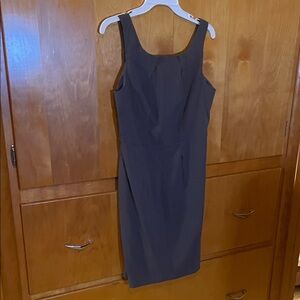 Chic Sleeveless Midi Dress in Dark Gray